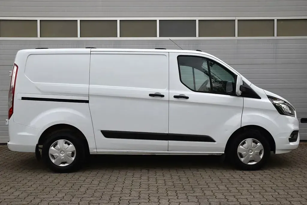Używany Ford Transit Custom Trend 131 KM (96 kW) 2023 Biały Minivan