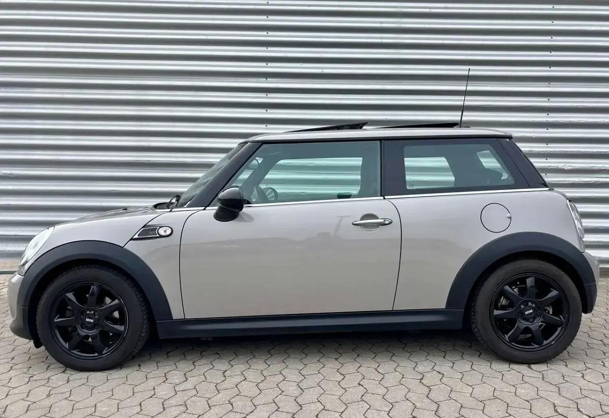 Gebraucht Mini One D 90 PS (66 kW) 2013 Rooftop grey metallic Kleinwagen