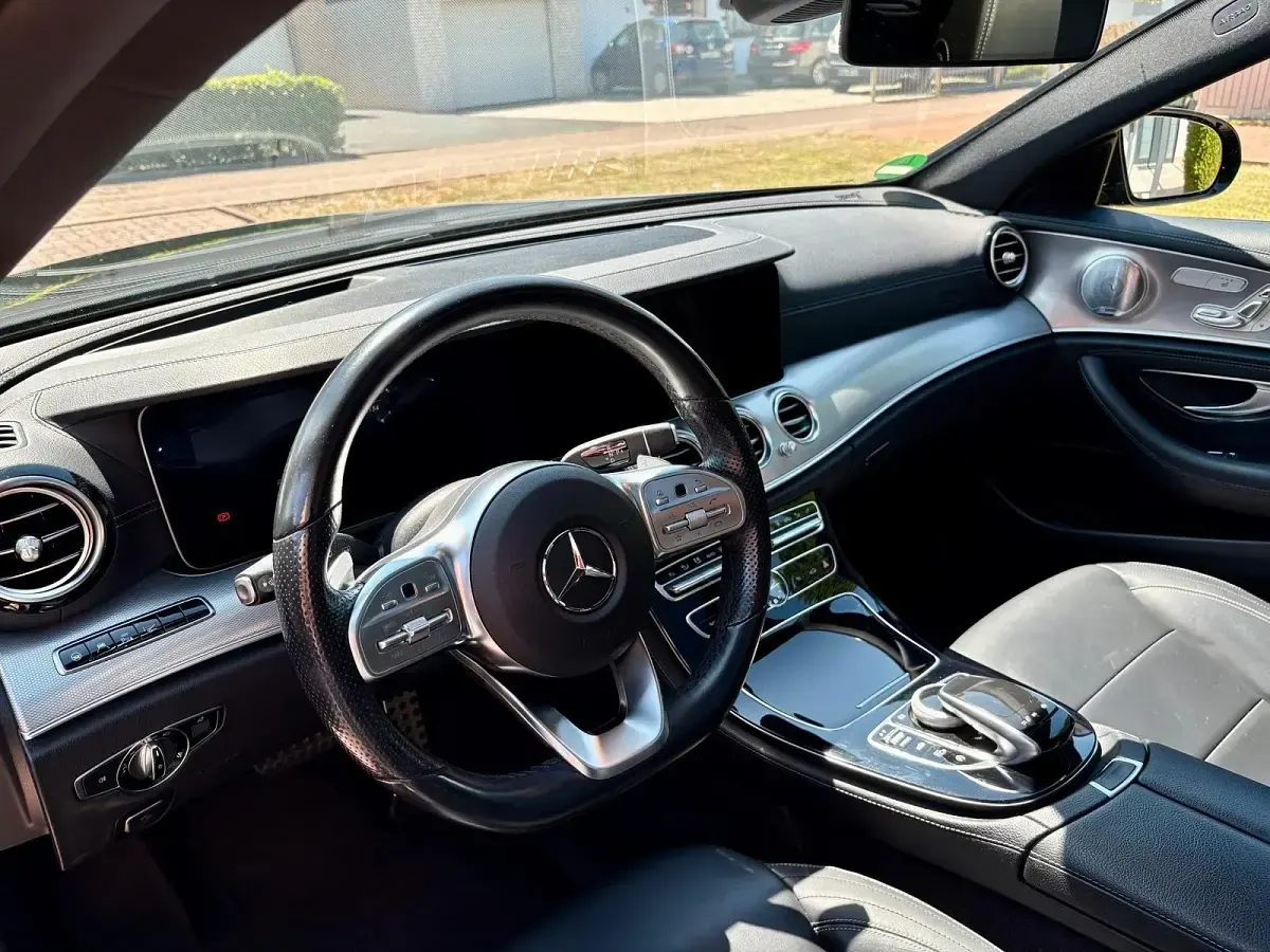 Gebraucht Mercedes E400 AMG 340 PS (250 kW) 2019 Schwarz Kombi