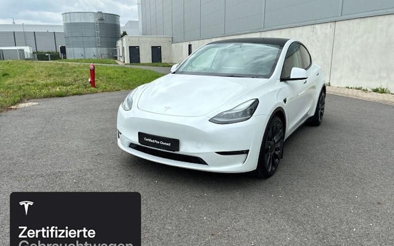 Weiß Gebraucht 2022 Tesla Model Y Performance SUV | 36.600 € (Guter Preis) - Bild 1/4