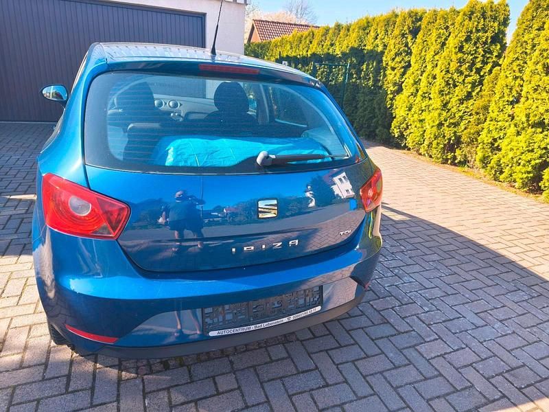 Usata Seat Ibiza 90 CV (66 kW) 2015 Blu Berlina