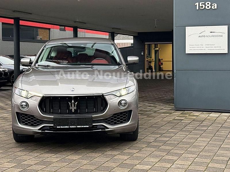 Gebraucht Maserati Levante 349 PS (256 kW) 2018 Grau SUV