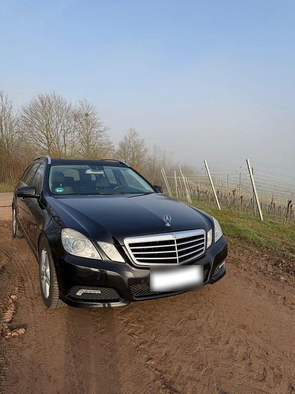 Gebraucht Mercedes E350 Avantgarde 231 PS (169 kW) 2010 Schwarz Kombi