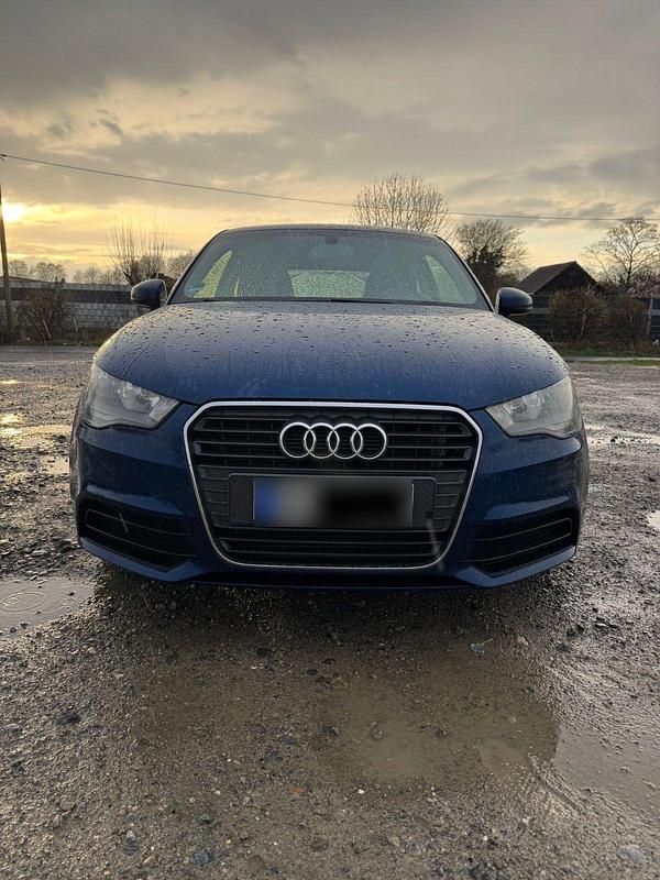 Gebraucht Audi A1 105 PS (77 kW) 2011 Blau Kleinwagen