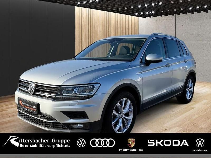 Reflexsilber metallic Gebraucht 2020 VW Tiguan Highline SUV | 22.850 € (Guter Preis) - Bild 1/4