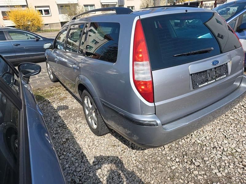 Gebraucht Ford Mondeo 125 PS (91 kW) 2003 Silber Limousine