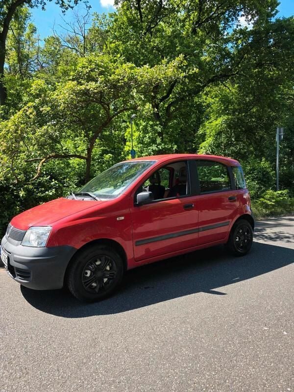 Rot Gebraucht 2005 Fiat Panda Kleinwagen | 1.300 € (Fairer Preis) - Bild 1/4