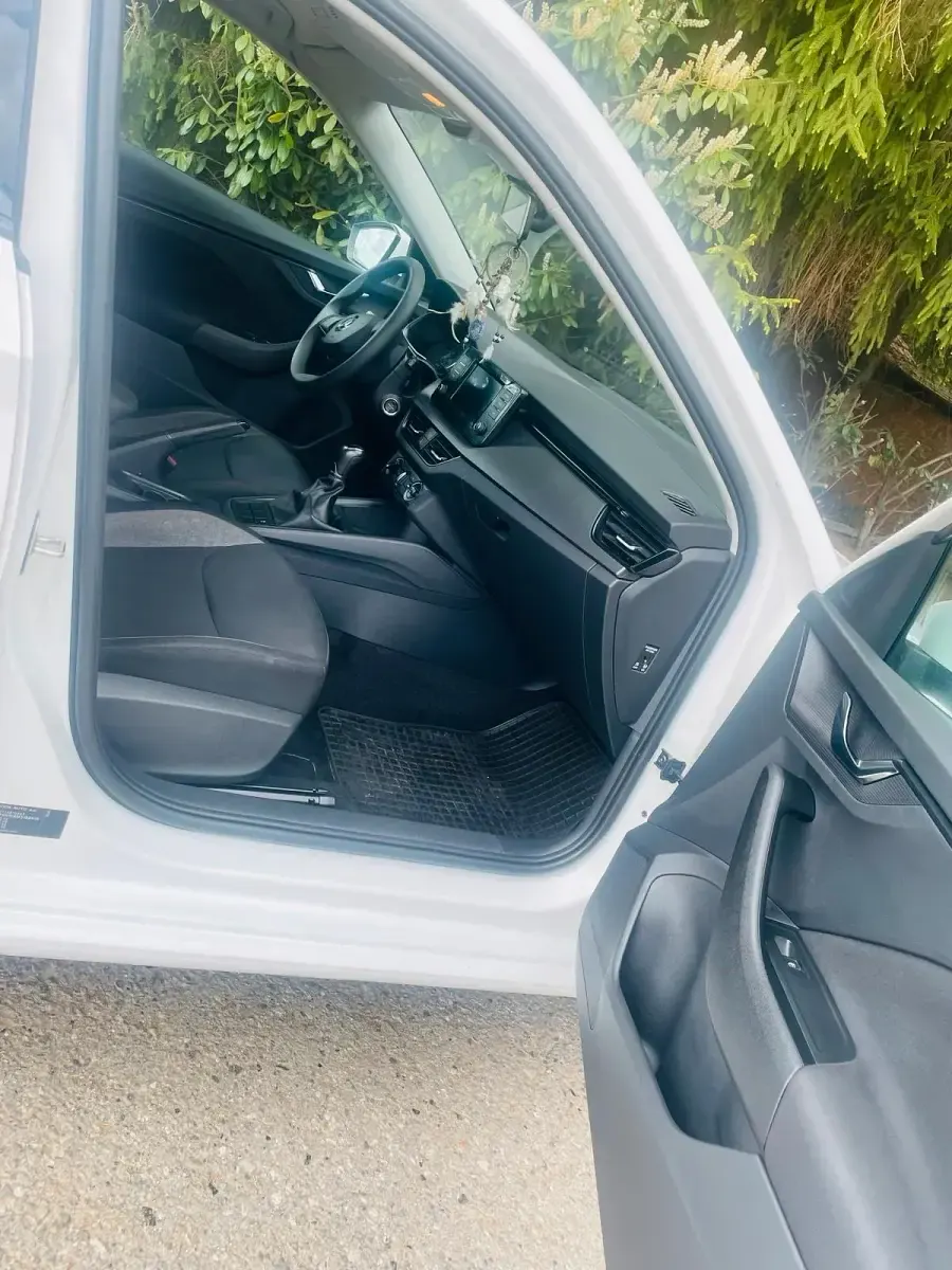 Gebraucht Skoda Scala 95 PS (69 kW) 2021 Weiß Kleinwagen