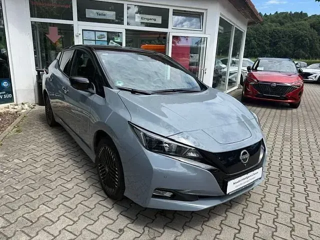 Gebraucht Nissan Leaf 360º 160 kW (218 PS) 2023 Grau Kleinwagen