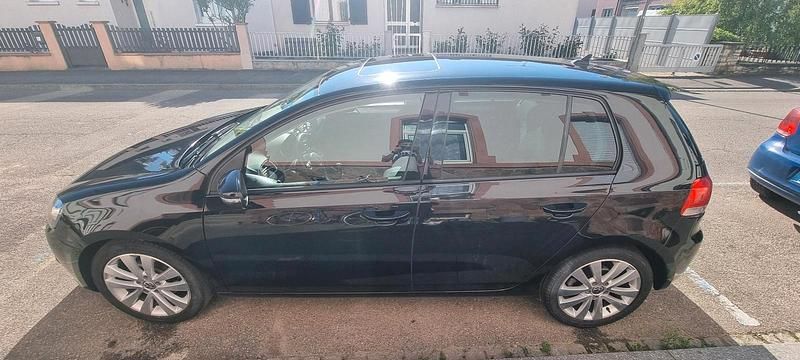 Gebraucht VW Golf VII 105 PS (77 kW) 2012 Schwarz Limousine