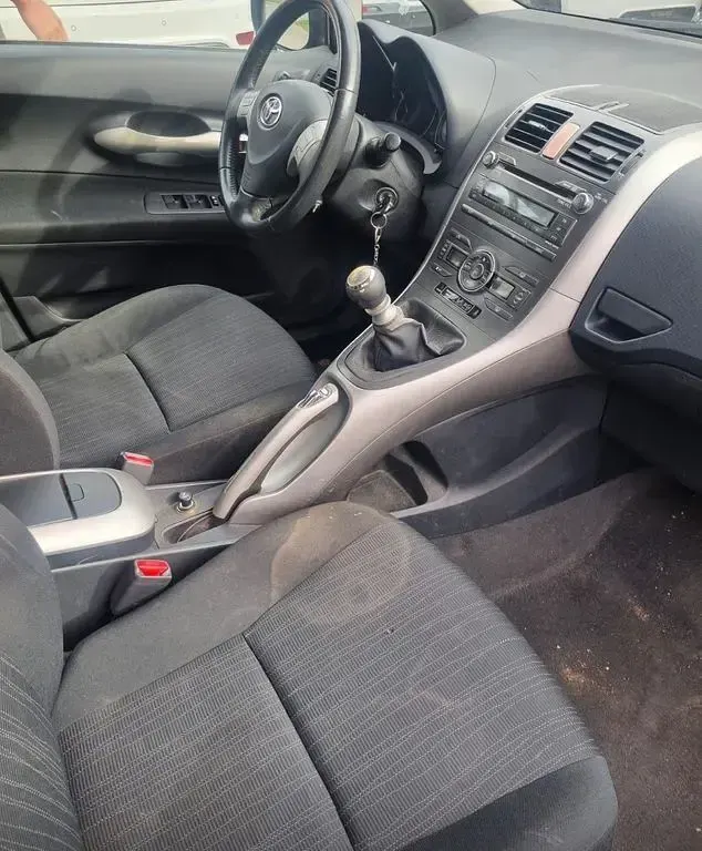 Gebraucht Toyota Auris Sol 126 PS (92 kW) 2007 Grau Kleinwagen