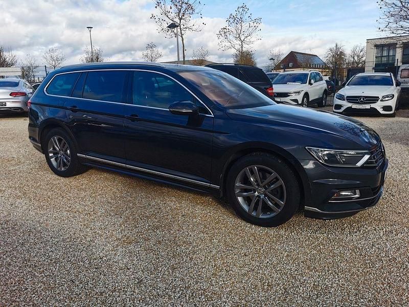Gebraucht VW Passat R-line 179 PS (131 kW) 2018 Grau Kombi