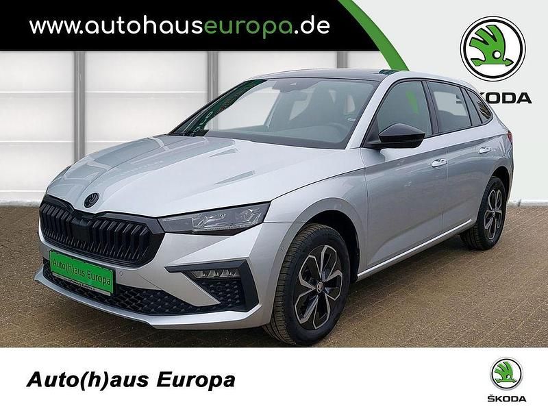 Brilliantsilber metallic Gebraucht 2024 Skoda Scala Selection Kleinwagen | 28.990 € (Teuer) - Bild 1/4
