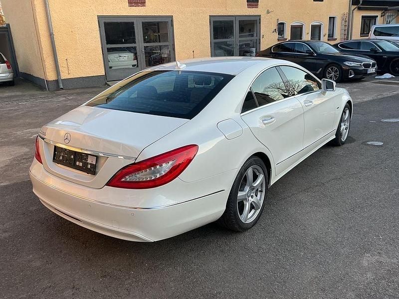 Gebraucht Mercedes CLS350 306 PS (225 kW) 2011 Weiß Limousine