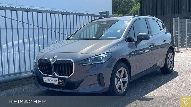 Gebraucht BMW 218 Efficient Dynamics 136 PS (100 kW) 2024 Sparkling kupfergrau metallic Van / Kleinbus