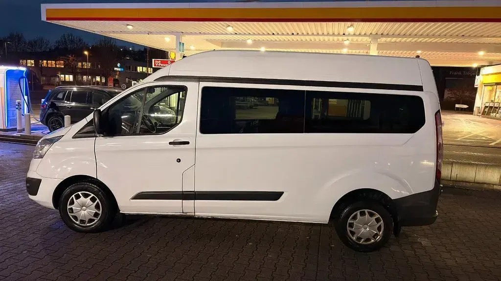 Używany Ford Transit Custom 105 KM (77 kW) 2017 Biały Minivan