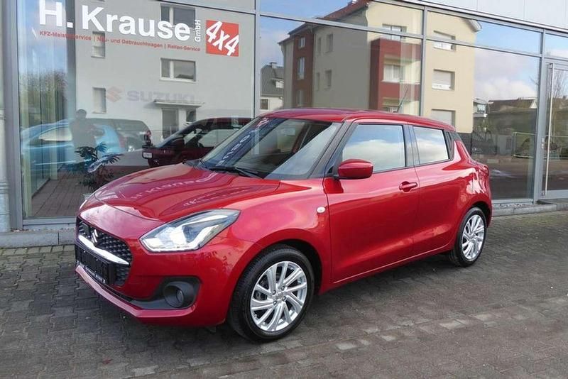 Gebraucht Suzuki Swift Comfort 83 PS (61 kW) 2021 Rot Kleinwagen