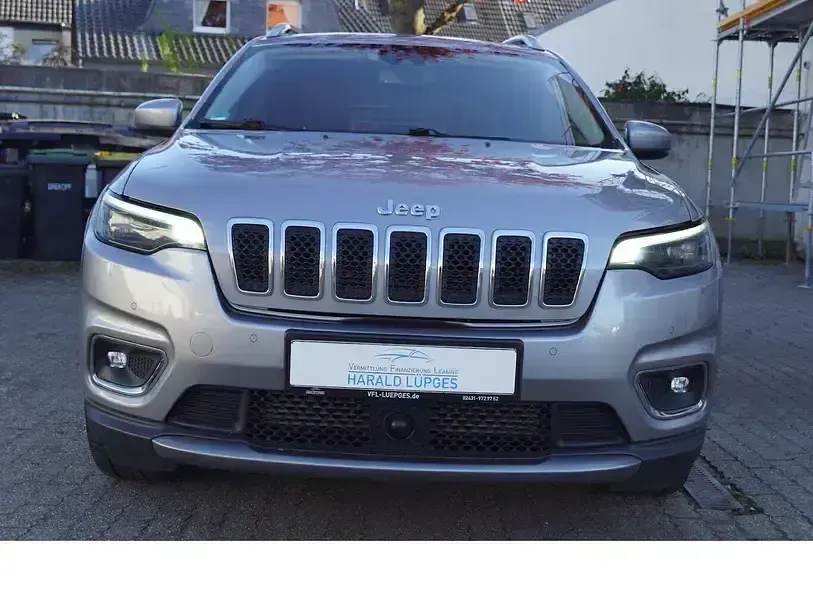 Gebraucht Jeep Cherokee Limited 195 PS (143 kW) 2020 Grau SUV