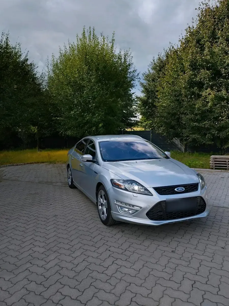 Usado Ford Mondeo Titanium S 203 CV (149 kW) 2014 Plateado Familiar