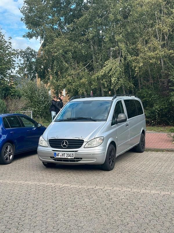 Silber Gebraucht 2006 Mercedes Vito Van / Kleinbus | 8.500 € - Bild 1/4
