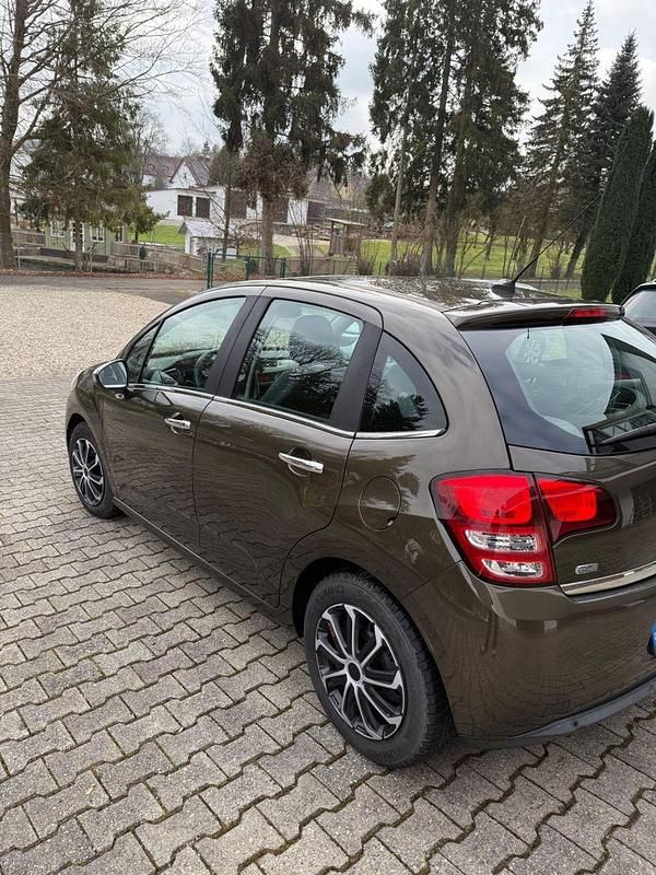 Second-hand Citroën C3 SELECTION 92 CP (67 kW) 2012 Maro Berlinǎ