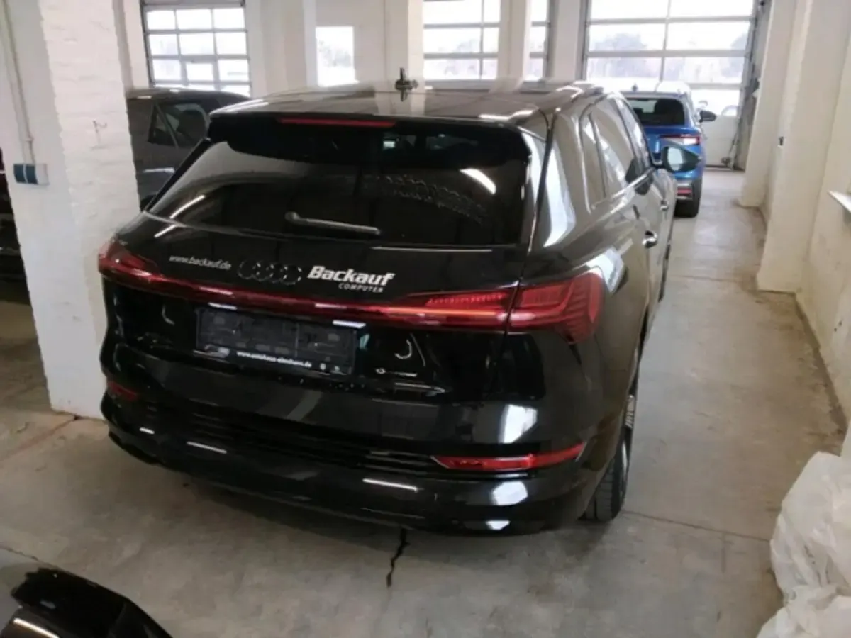 Second-hand Audi e-tron Advanced Plus 300 kW (408 CP) 2022 SUV