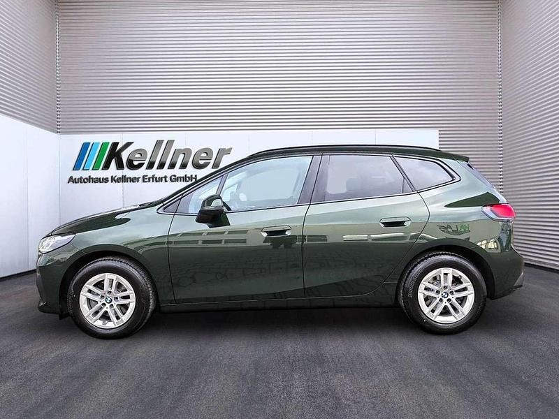 Gebraucht BMW 220 156 PS (114 kW) 2025 Sanremo green Kombi