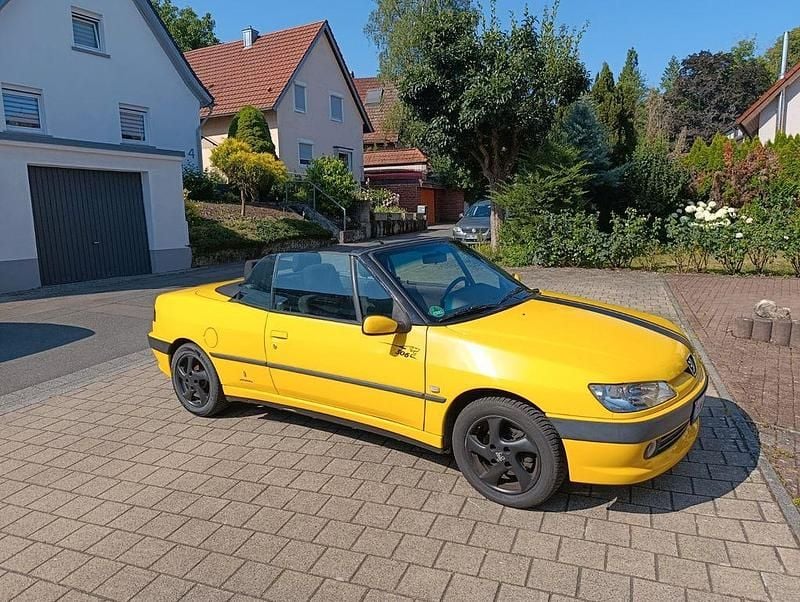 Gebraucht Peugeot 306 Cabriolet 98 PS (72 kW) 2001 Gelb Cabrio