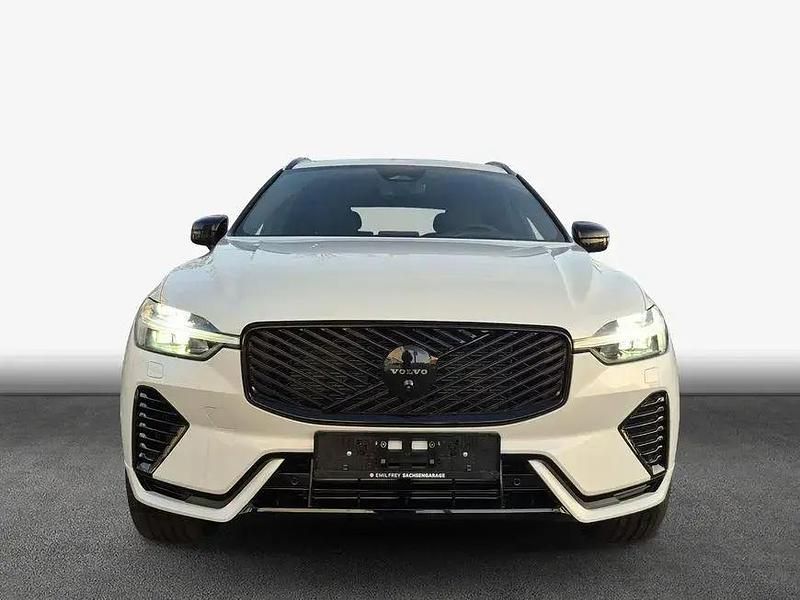 Neu Volvo XC60 Plus 253 PS (186 kW) 2026 Weiß SUV