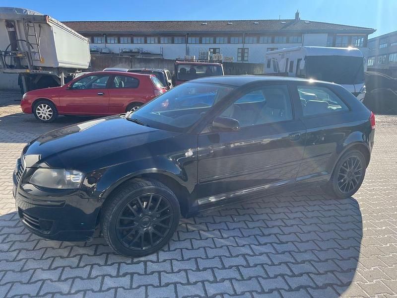 Gebraucht Audi A3 Attraction 102 PS (75 kW) 2005 Schwarz Kleinwagen