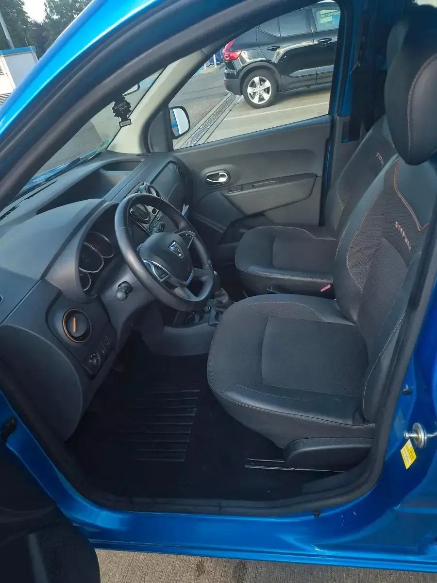 Gebraucht Dacia Dokker 115 PS (84 kW) 2017 Blau Van / Kleinbus