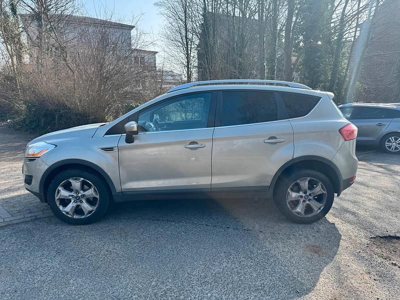 Gebraucht Ford Kuga Titanium 150 PS (110 kW) 2010 Andere farben SUV
