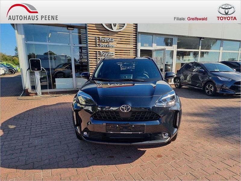 Neu Toyota Yaris Cross 131 PS (96 kW) 2026 Schwarz SUV