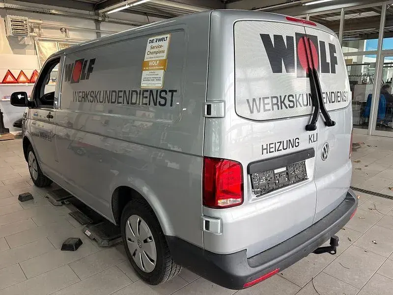 Second-hand VW Transporter 150 CP (110 kW) 2021 Argintiu Van