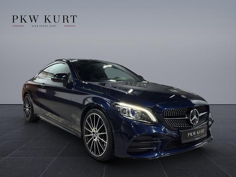 Blau Gebraucht 2019 Mercedes C300 AMG line Coupé | 36.990 € (Etwas zu teuer) - Bild 1/4