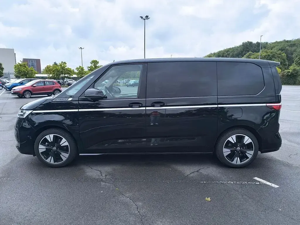 Gebraucht VW Multivan Style 204 PS (150 kW) 2023 Schwarz Van / Kleinbus