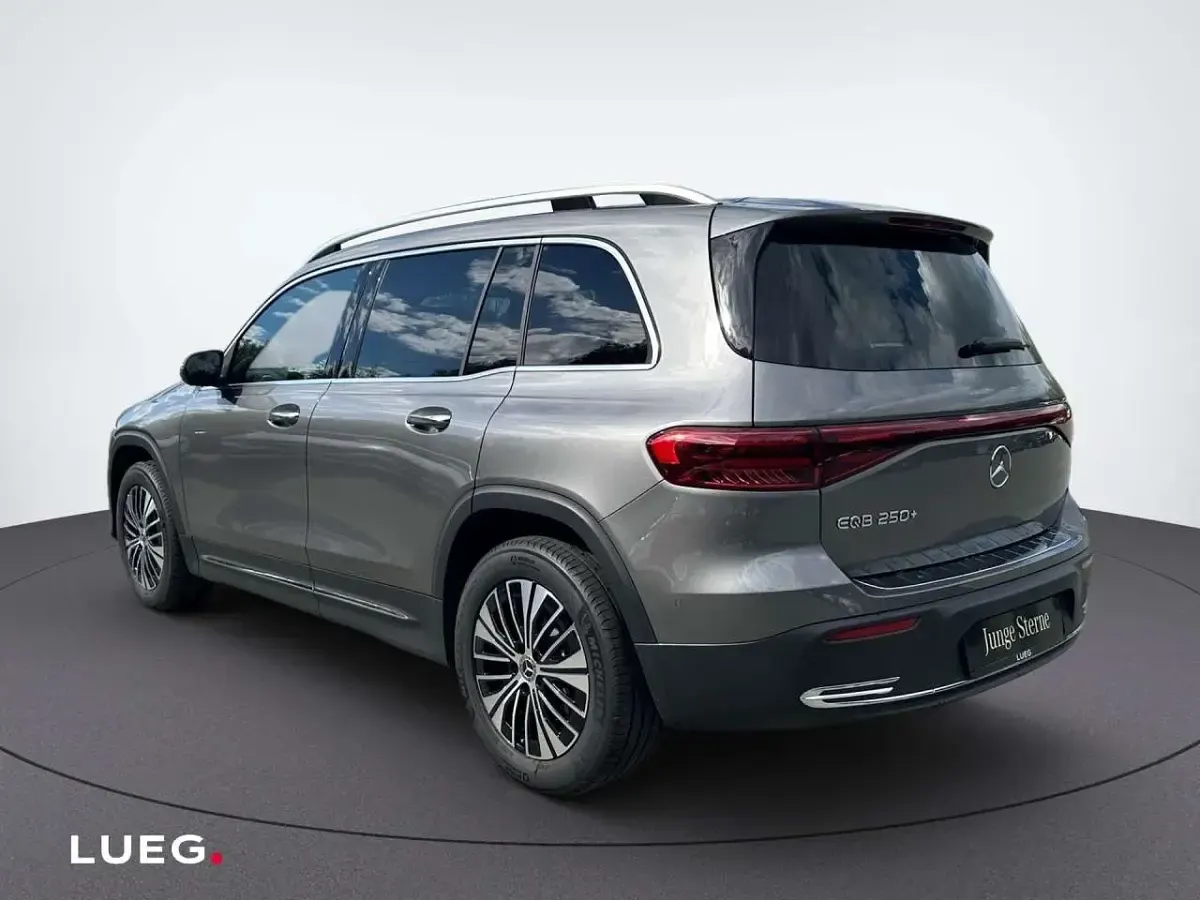 Second-hand Mercedes EQB250+ 139 kW (190 CP) 2025 Gri SUV