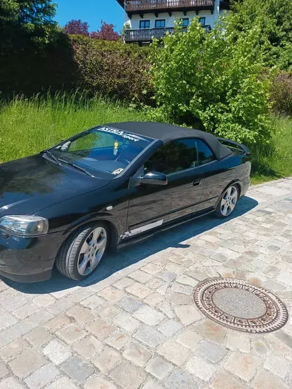 Gebraucht Opel Astra 147 PS (108 kW) 2004 Schwarz Cabrio