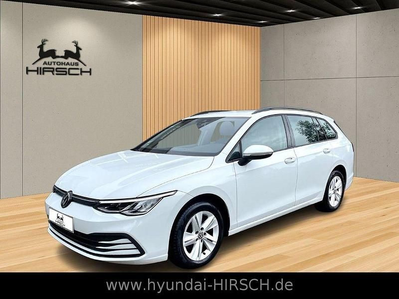 Weiß Gebraucht 2022 VW Golf VIII Life Kombi | 19.990 € (Guter Preis) - Bild 1/4