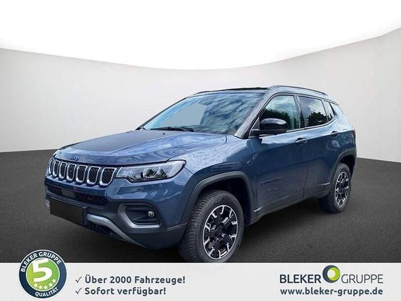 Blue shade metallic clear coat Gebraucht 2024 Jeep Compass Limited SUV | 38.280 € (Teuer) - Bild 1/4