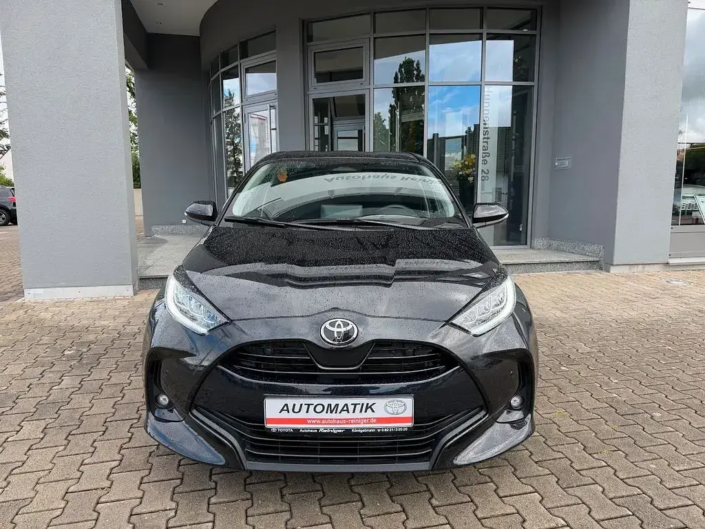 Gebraucht Toyota Yaris Style 116 PS (85 kW) 2025 Schwarz Kleinwagen
