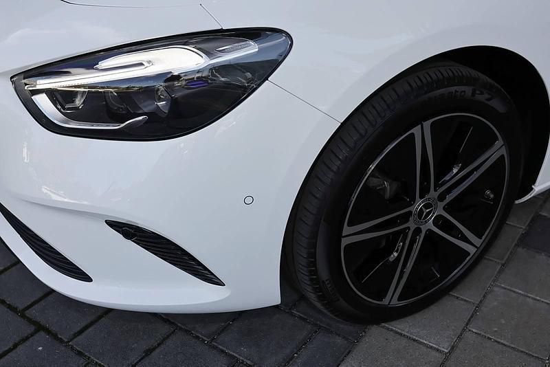 Gebraucht Mercedes B250e Progressive 218 PS (160 kW) 2024 Unilack polarweiß Van / Kleinbus