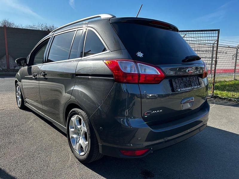 Gebraucht Ford Grand C-Max Titanium 125 PS (91 kW) 2018 Van / Kleinbus