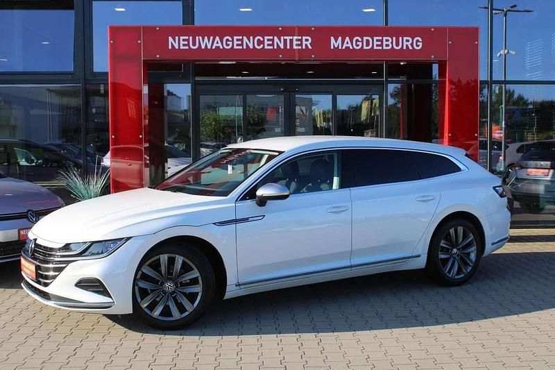 Oryxweiß perlmutteffekt Gebraucht 2024 VW Arteon Elegance Kombi | 32.480 € (Superpreis) - Bild 1/4