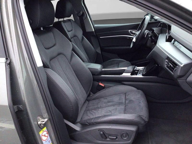 Gebraucht Audi Q8 e-tron Advanced 250 kW (340 PS) 2023 Grau SUV