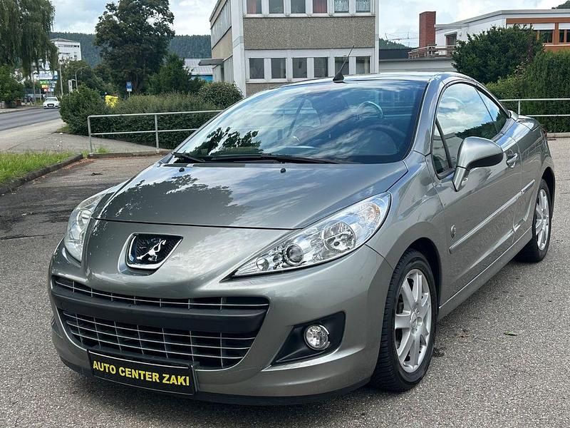 Grau Gebraucht 2010 Peugeot 207 CC Roland Garros Cabrio | 2.500 € (Guter Preis) - Bild 1/4