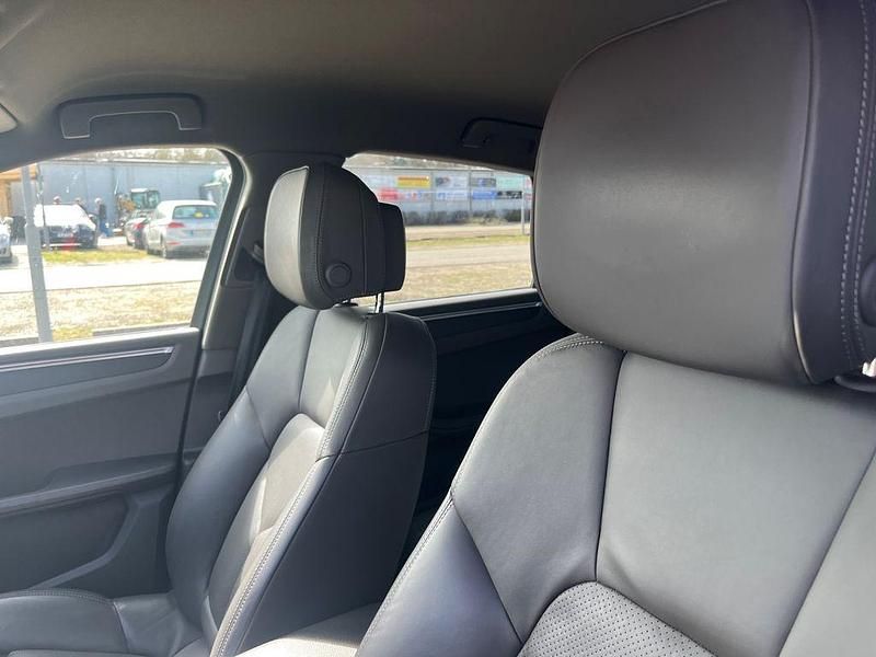 Gebraucht Porsche Macan 252 PS (185 kW) 2017 Schwarz SUV