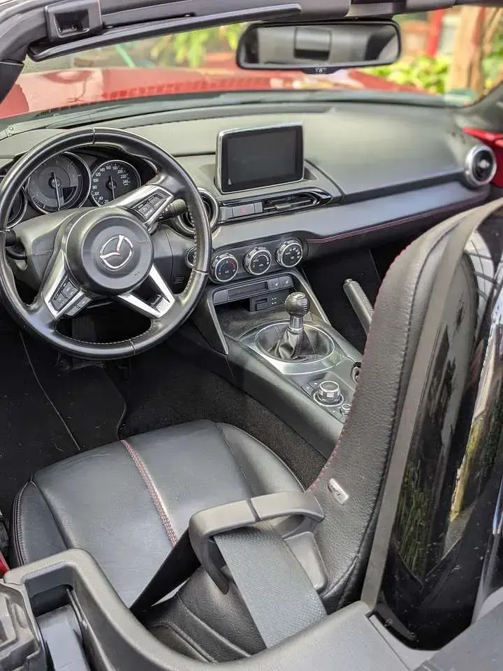 Gebraucht Mazda MX5 Sports-Line 160 PS (117 kW) 2015 Rot Cabrio