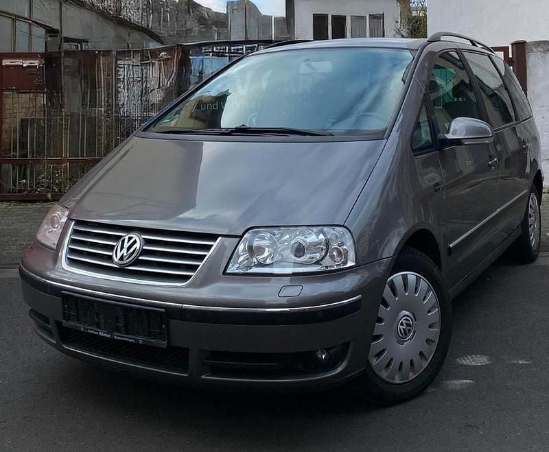 Grau Gebraucht 2007 VW Sharan Van / Kleinbus | 3.500 € (Guter Preis) - Bild 1/4