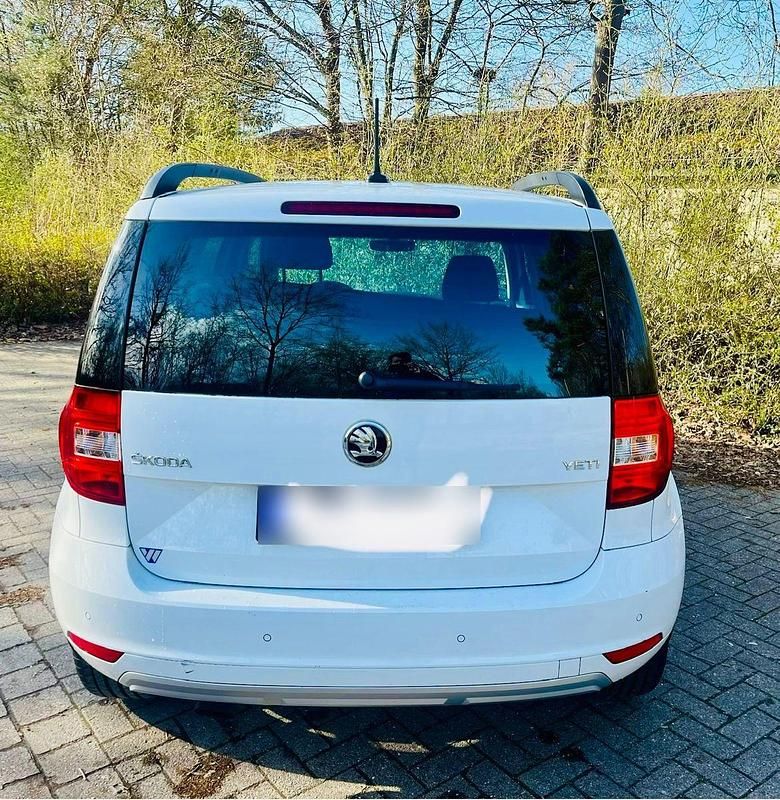Gebraucht Skoda Yeti Active 110 PS (80 kW) 2017 Weiß SUV